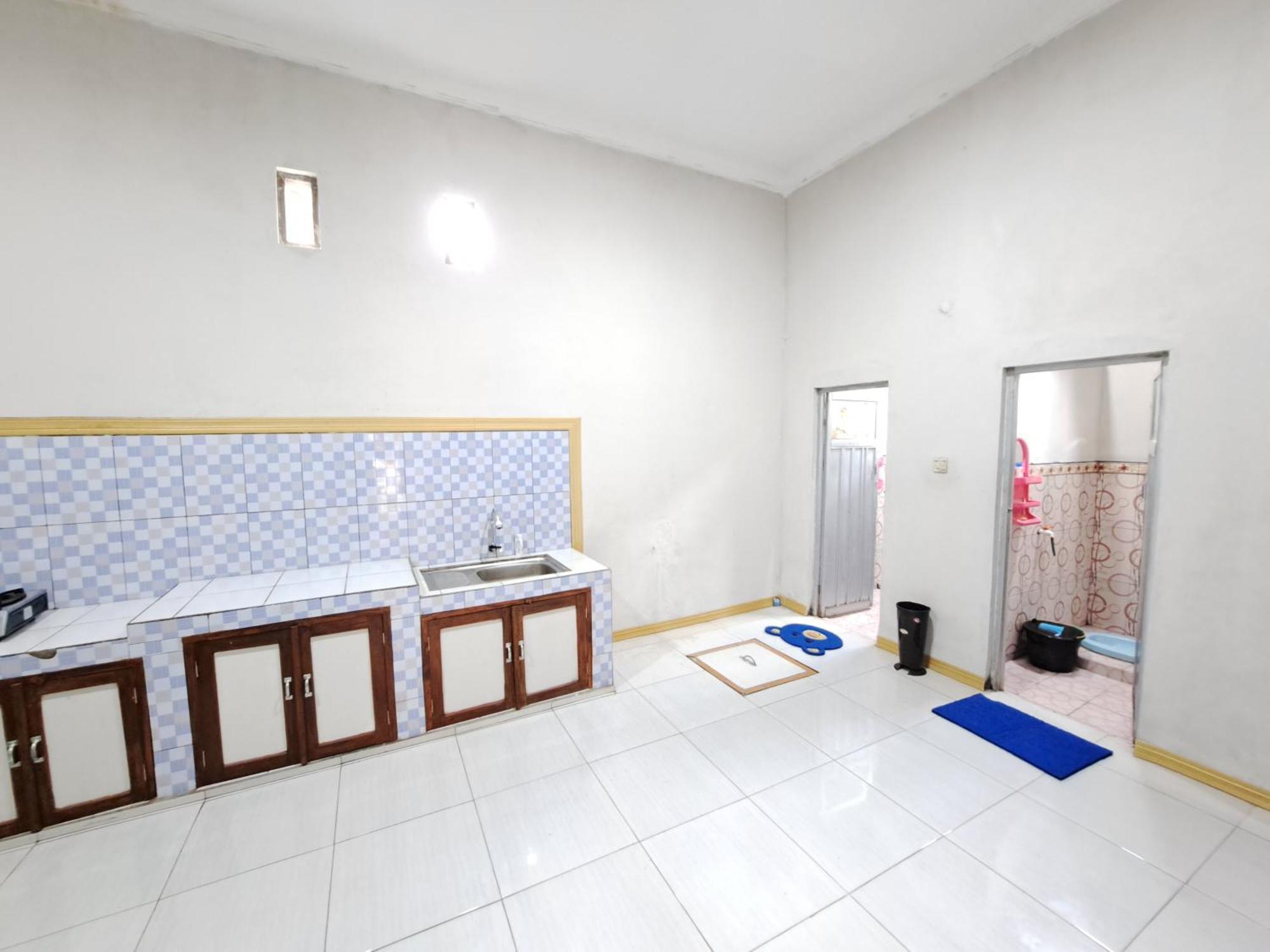 Romadhoni Homestay Магеланг Стая снимка
