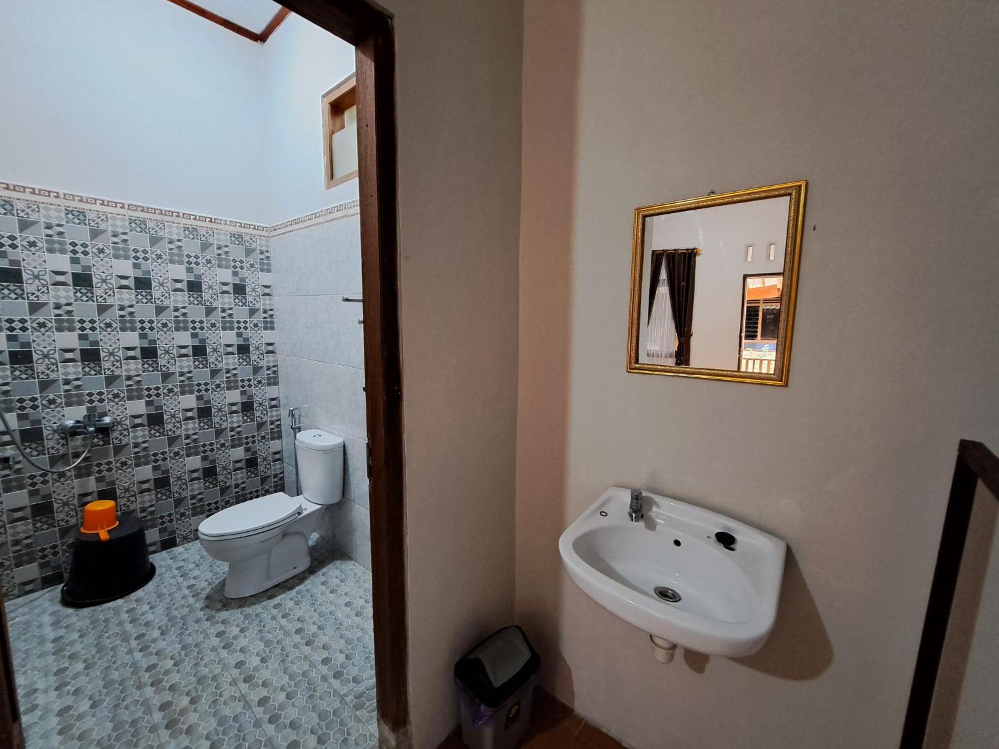 Romadhoni Homestay Магеланг Стая снимка